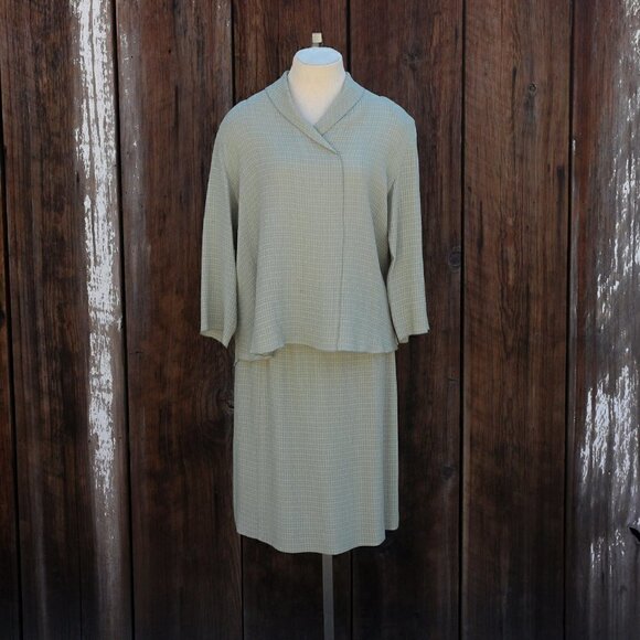 Asiatica 2 piece Skirt and Blouse - Picture 1 of 13